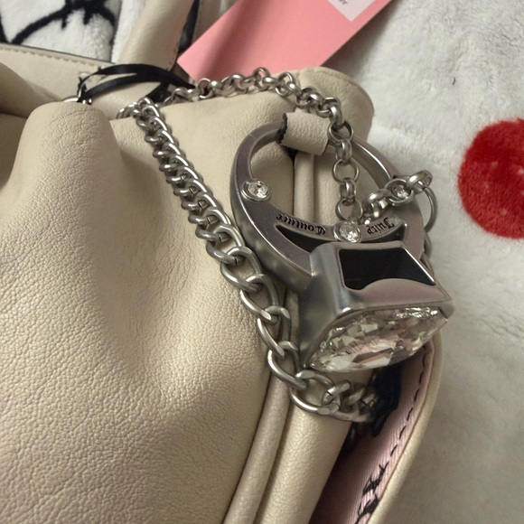 Juicy Couture Cream Shoulder Bag with Silver Details - Picture 3 of 6